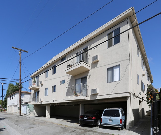 Photo - S&E- Venice Apartments