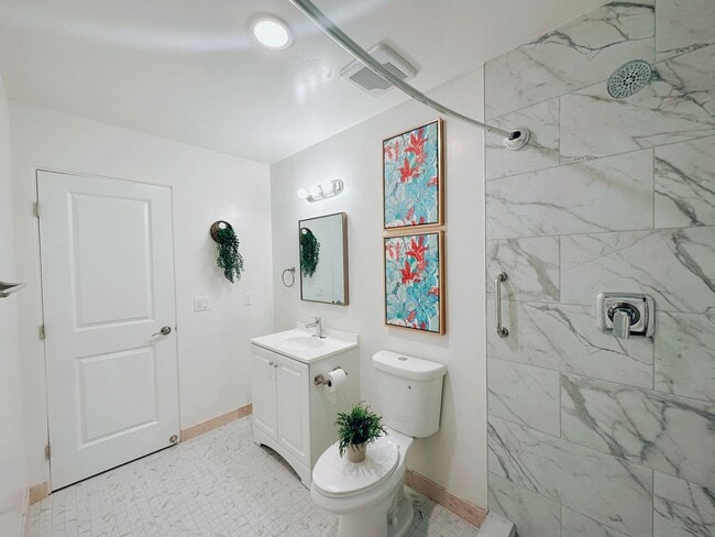 Photo - Newly Refurbished 3 Bed / 2 Bath Duplex on Fire Mountain