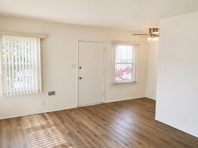 Photo - Ventura Duplex on Quiet Street Unit 1559