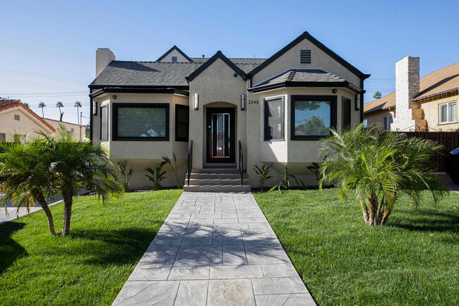 Building Photo - 1345 Winchester Ave Rental