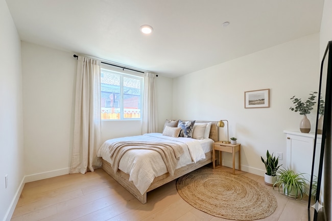 Photo - 2026 Luxury 4 & 6 Bedroom Units Unit #732