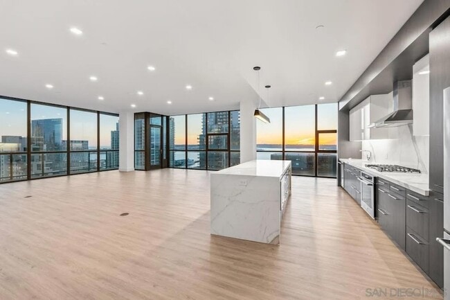 Photo - 1440 Columbia St Unit 2304