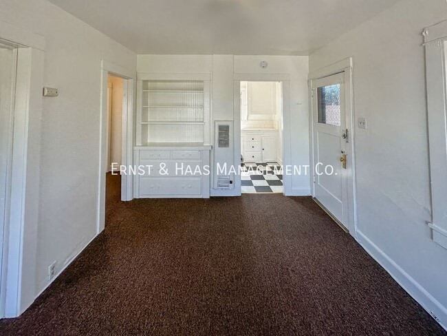 Photo - 1618 1/2 E. 4th St.-