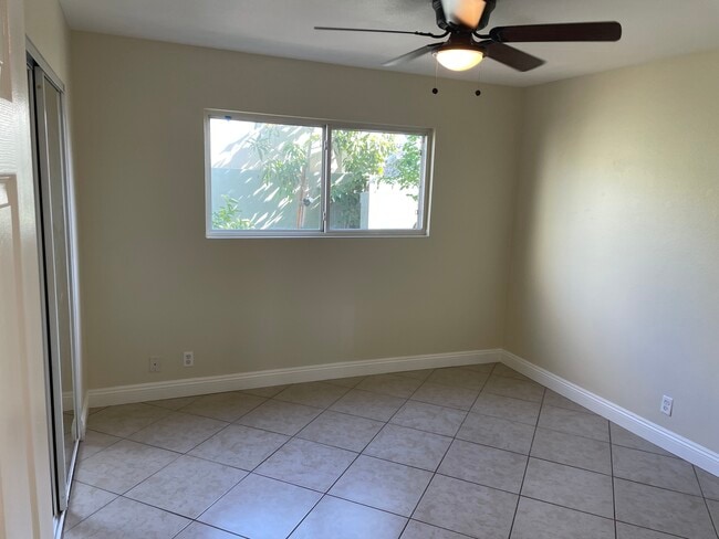 Photo - 2944 Peppertree Ln Unit B