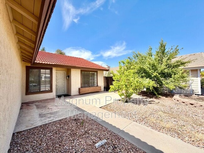 Photo - 25268 Shadescale Dr