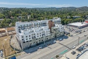 Photo - Woodlake Apartments