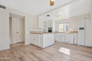 Photo - 2087 Rhoda St