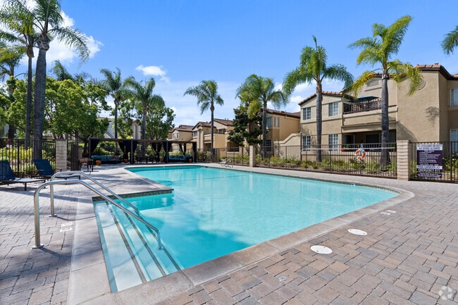 Pool - Arroyo Villa Apartments