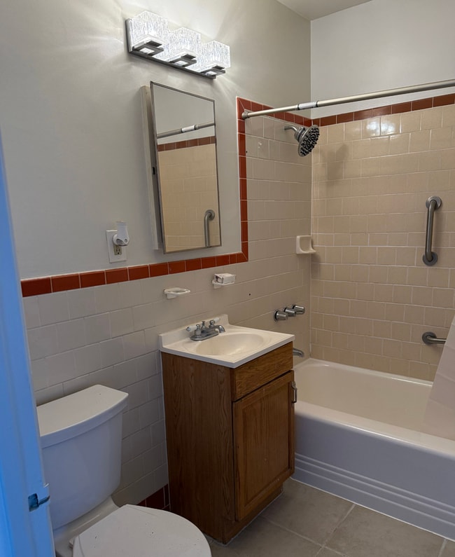 Photo - Hawthorne Blvd. 14918-14922 Unit 14920 D