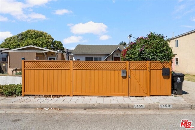 Building Photo - 5159 Inglewood Blvd Rental