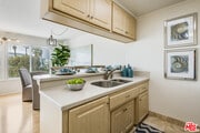Photo - 460 Rosecrans Ave Condo