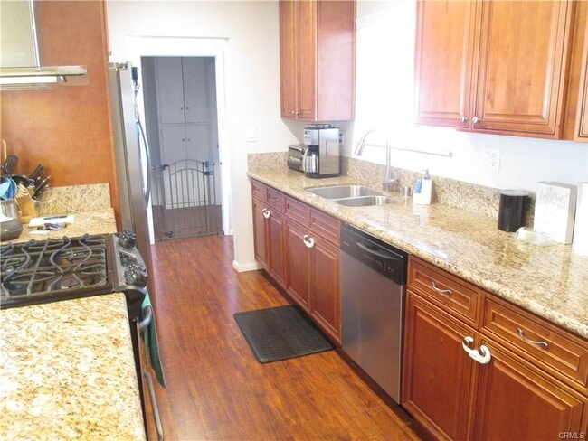 Photo - 2281 Faust Ave