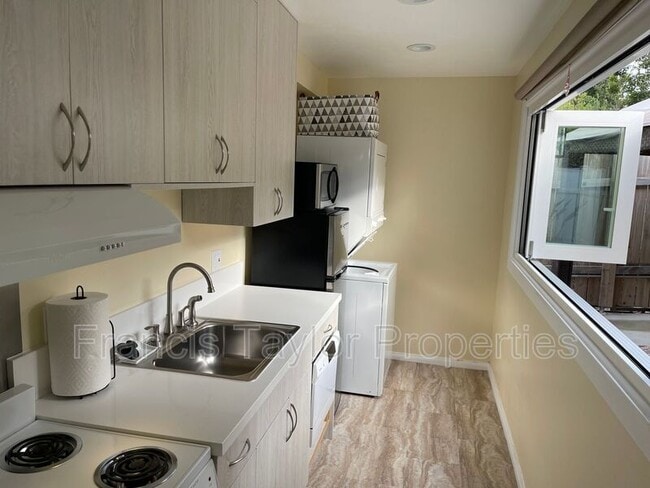 Photo - 1925 Village Wood Rd