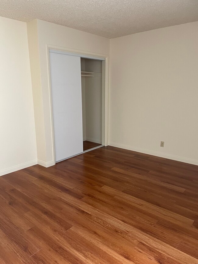 Photo - Loggia Apartments