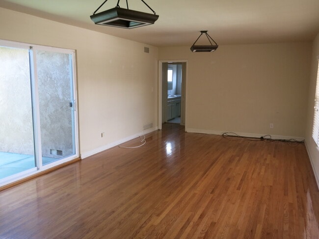 Photo - SDSU available AUGUST 2026 - 5 Bedrooms / 2 1/2  Bathrooms Large house in walking distance to SDS...