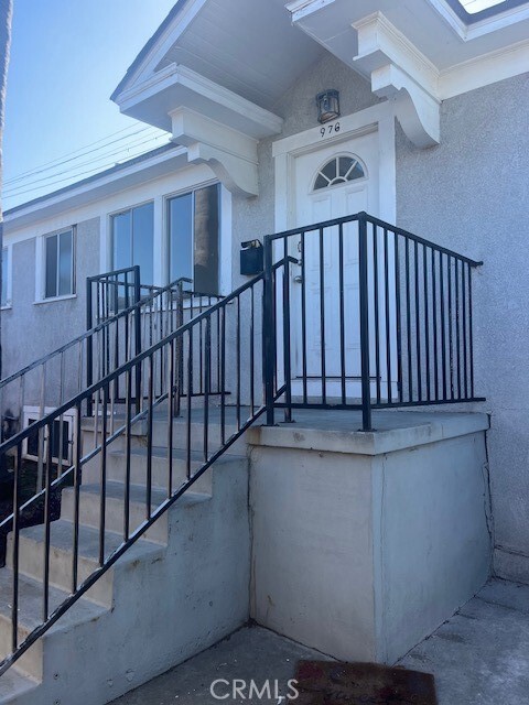 Photo - 976 W 23rd St