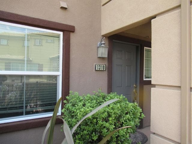 Photo - 1310 Calabria St