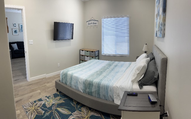 Photo - 738 Dover Ct Unit Apt 3