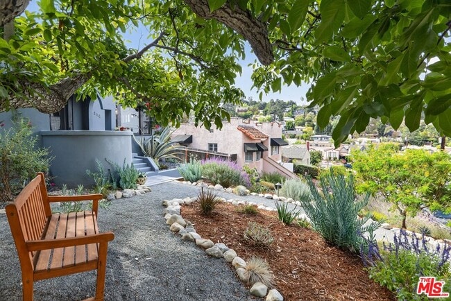 Photo - 1114 Yale Dr