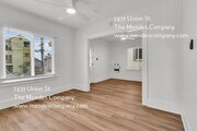 Photo - 2439 Union St