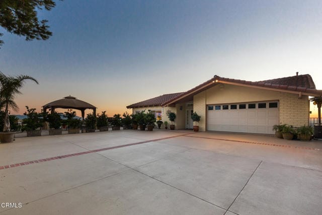 Building Photo - 1234 E Tujunga Ave