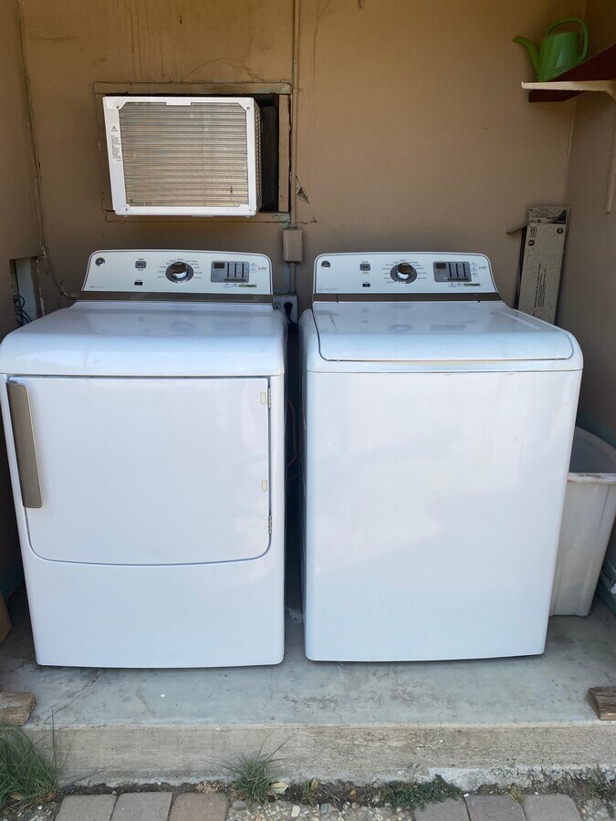 Photo - 8534 Canoga Ave