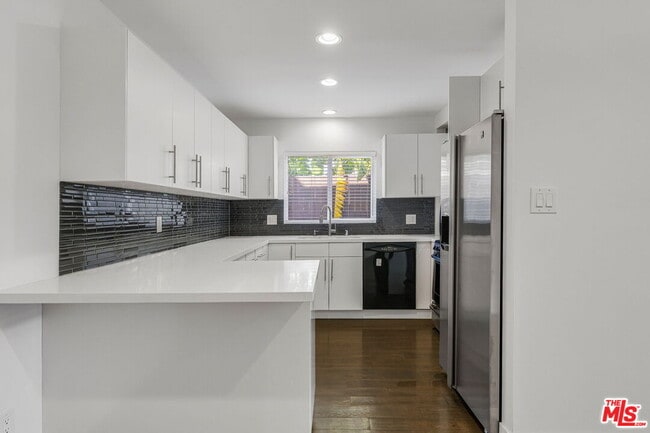 Photo - 1055 S Bedford St Unit 2