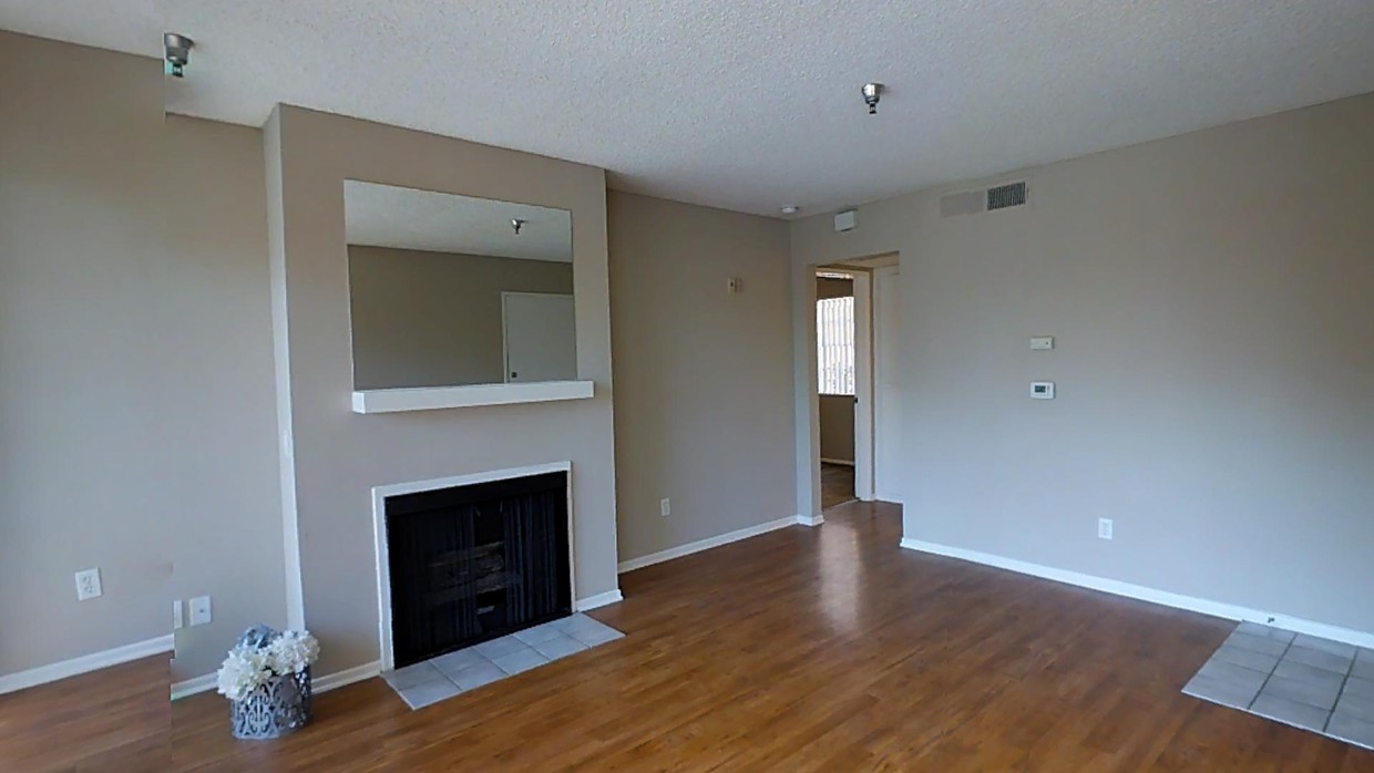 3D Tour - Townhomes on Emerson