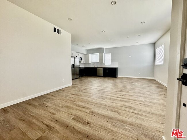 Building Photo - 5635 Homeside Ave Unit 5637 1/2