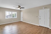 Photo - 853 Emerald St