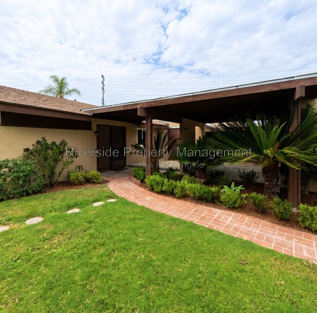 Photo - 5025 Pearblossom Dr