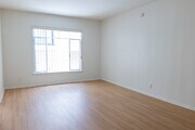 Photo - Gayley Manor Apartments