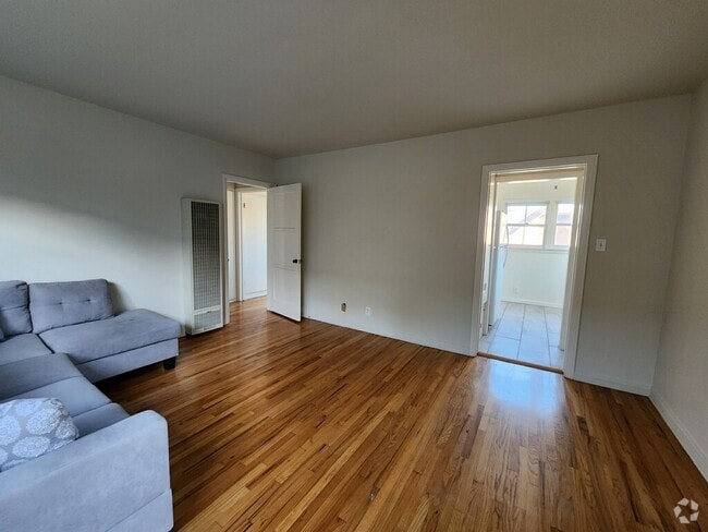 Building Photo - 1619 Manning Ave Unit 1619 Rental