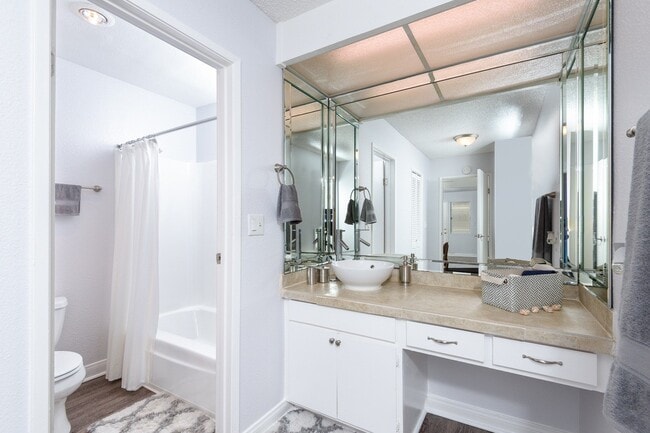 Photo - The Californian Apartments- HB