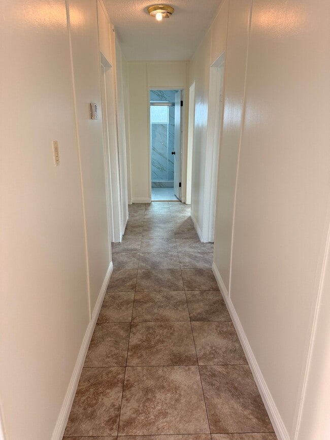 Photo - 2563 West St