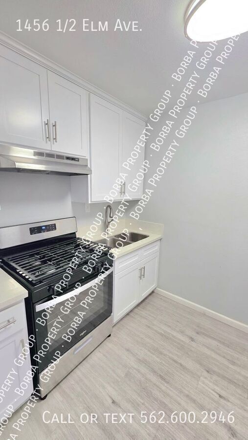 Building Photo - 1456 1/2 Elm Ave.-