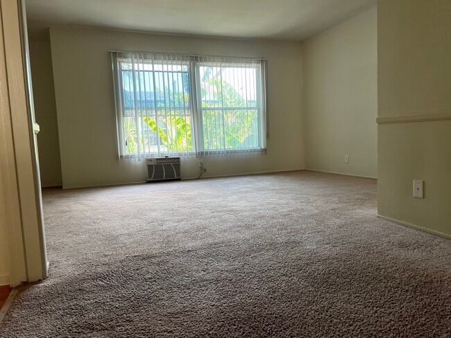 Building Photo - 11933 W Magnolia Blvd Unit 13