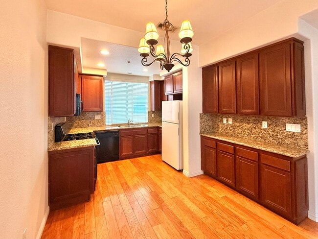 Photo - Beautiful 3 Bedroom townhome in San Marcos!