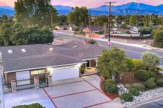 Building Photo - 2147 E Rio Verde Dr