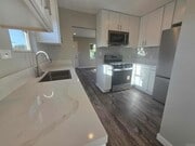 Photo - 2661 Commercial St