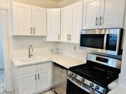 Photo - 116-122 W 9th St