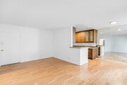 Photo - 1812 Westholme Ave Apartments