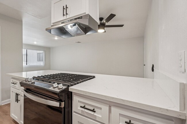 Photo - 420 Windsor Rd