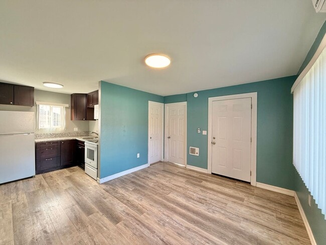 Photo - 4041-43 National Ave Unit 4041