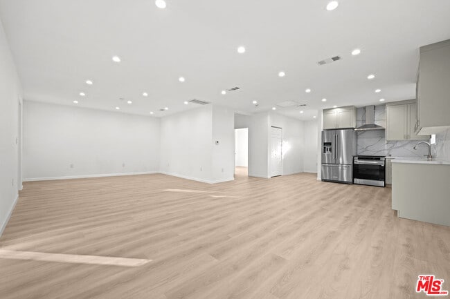 Photo - 1642 S Crest Dr