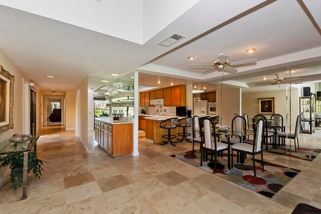 Photo - 92 Presidio Pl