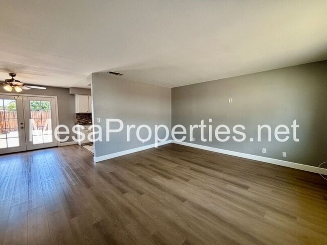 Photo - 16327 Seneca Rd