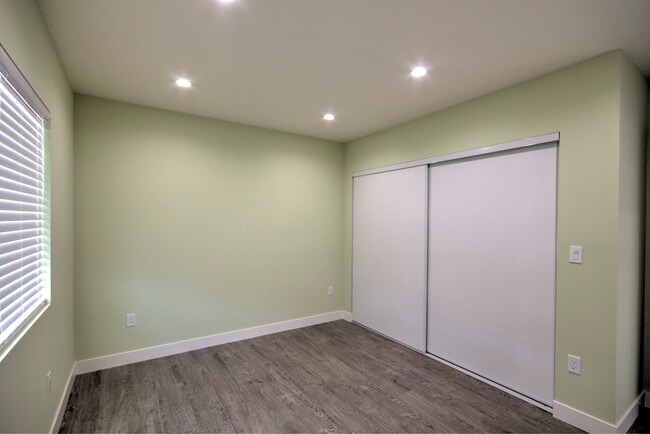 Photo - 14604 Cohasset St