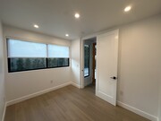 Photo - 10470 Lauriston Ave House