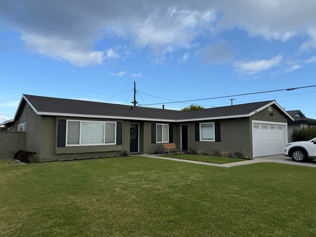 Garden Grove - Upgraded 3 Bedroom 2 Bath H... - Garden Grove - Upgraded 3 Bedroom 2 Bath H... House